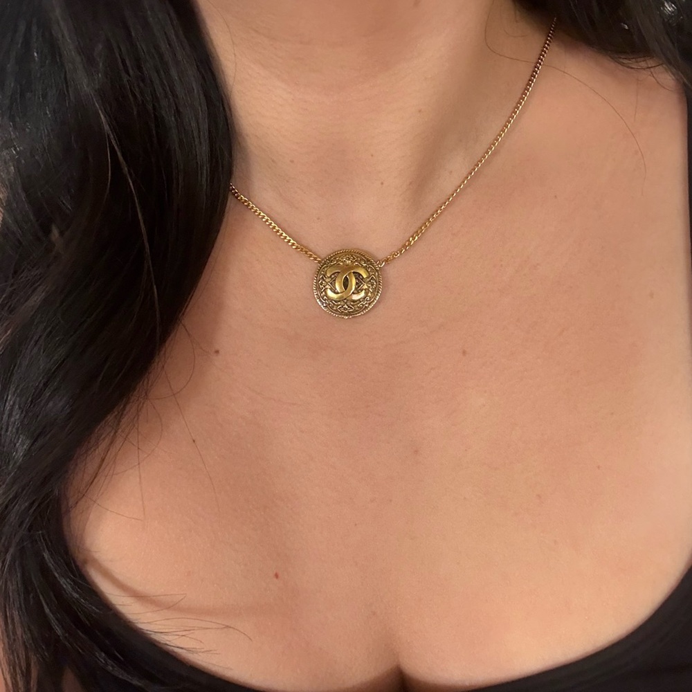 CHANEL Gold Necklace with Logo Pendant - Picture 2 of 11
